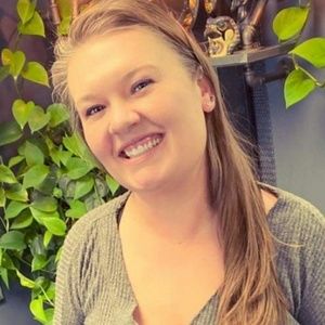 Meet your Posher, Shana